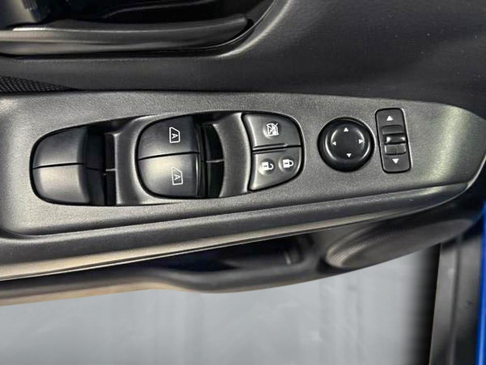 Nissan Kicks S 2023 d&rsquo;occasion à vendre - 14