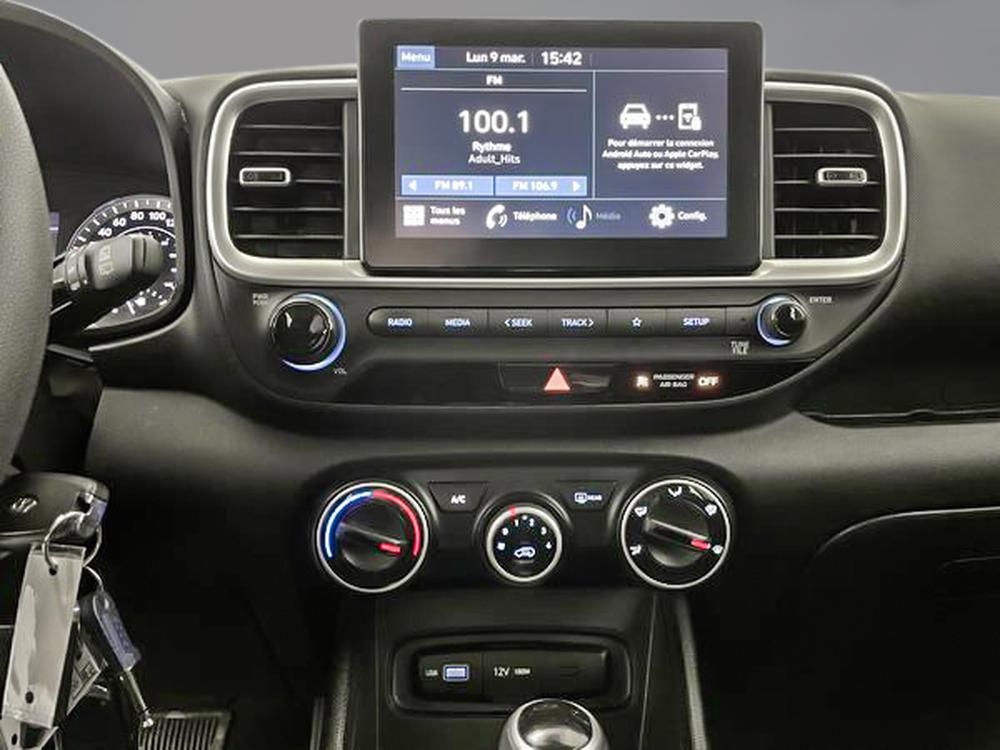Hyundai Venue Essential 2022 d&rsquo;occasion à vendre - 18