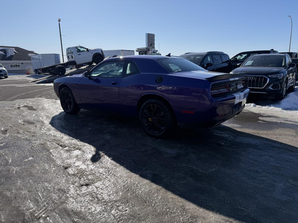 Dodge Challenger SXT AWD 2023 d&rsquo;occasion à vendre - 8
