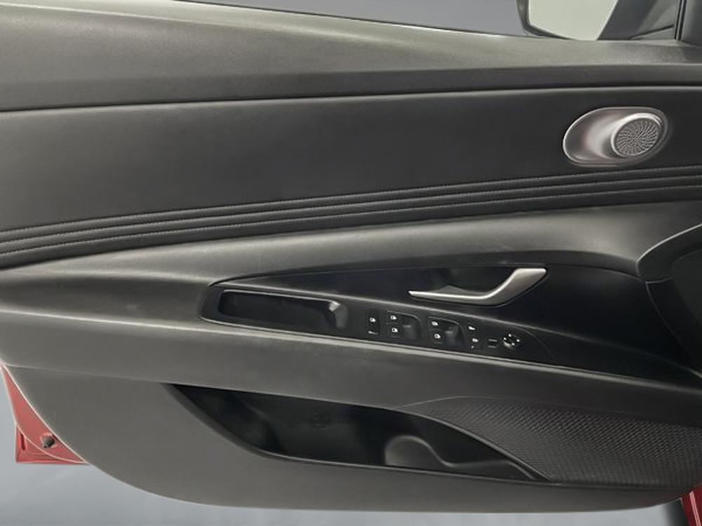 Hyundai Elantra Preferred 2022 d&rsquo;occasion à vendre - 12