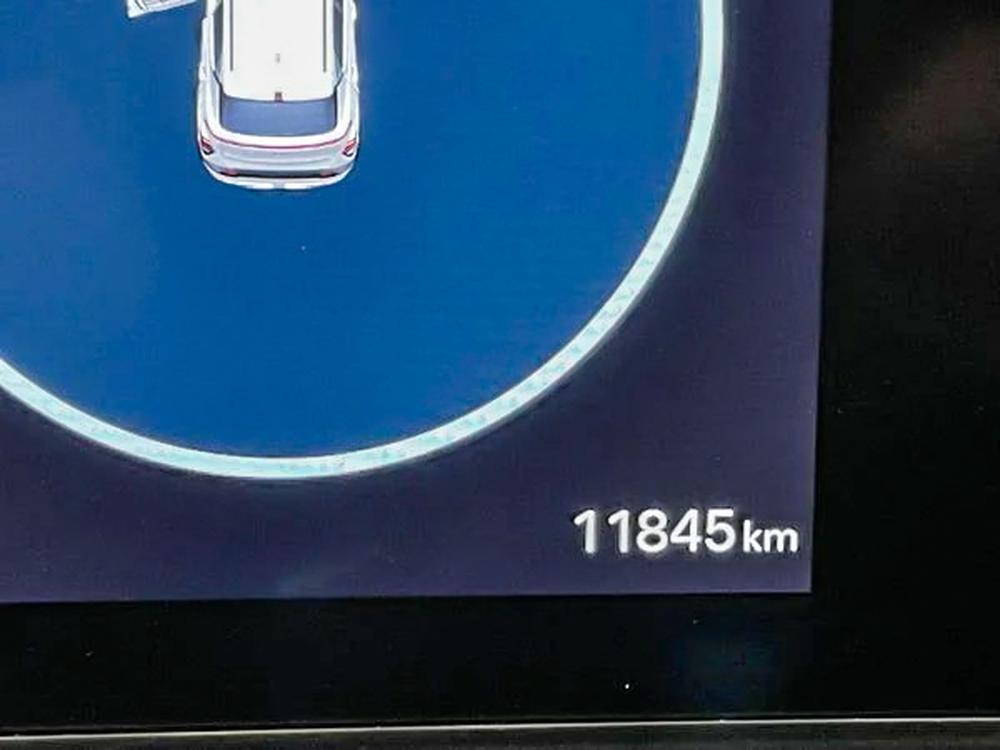 Hyundai Kona électrique Ultimate two tone / toit noir 2024 d&rsquo;occasion à vendre - 21