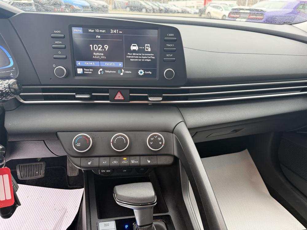 Hyundai Elantra Prefered 2024 d&rsquo;occasion à vendre - 18