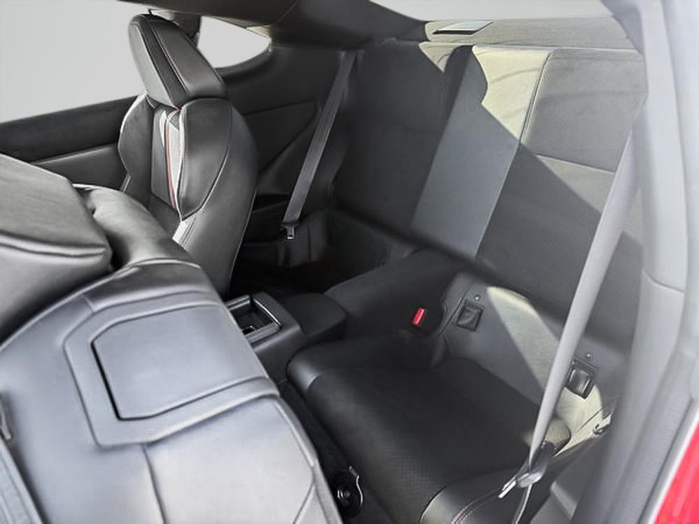 Subaru BRZ sport-tech 2023 d&rsquo;occasion à vendre - 26