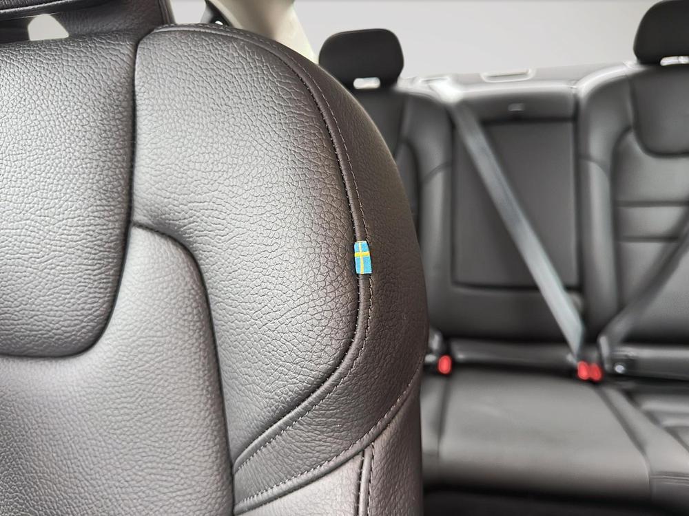 Volvo S60 B5 PLUS AWD // DARK THEME 2024 d&rsquo;occasion à vendre - 12