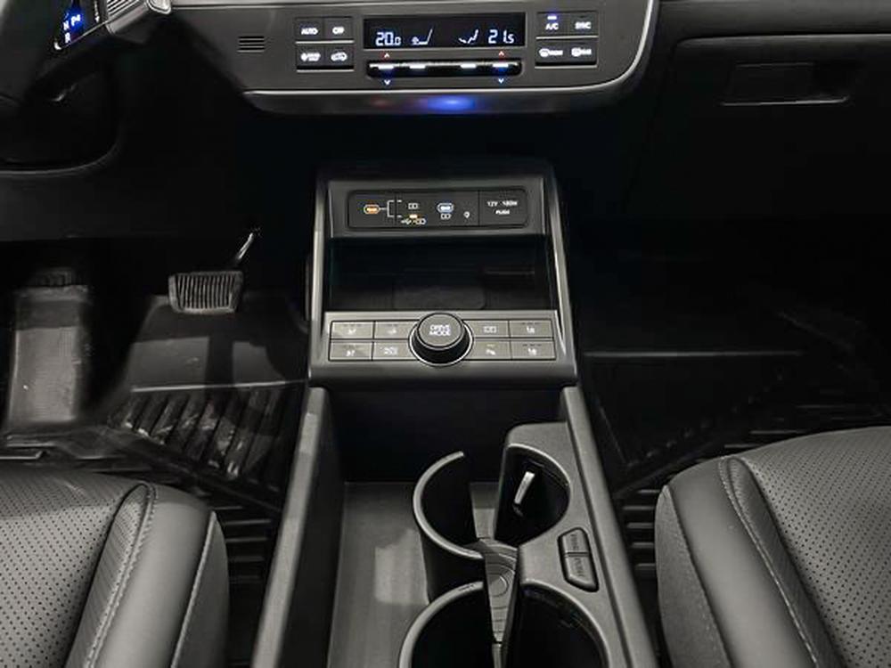 Hyundai Kona électrique Ultimate two tone / toit noir 2024 d&rsquo;occasion à vendre - 31