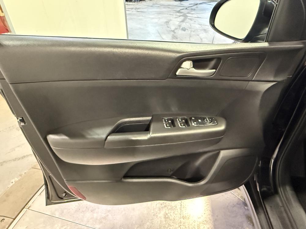 Kia Sportage LX 2020 d&rsquo;occasion à vendre - 13