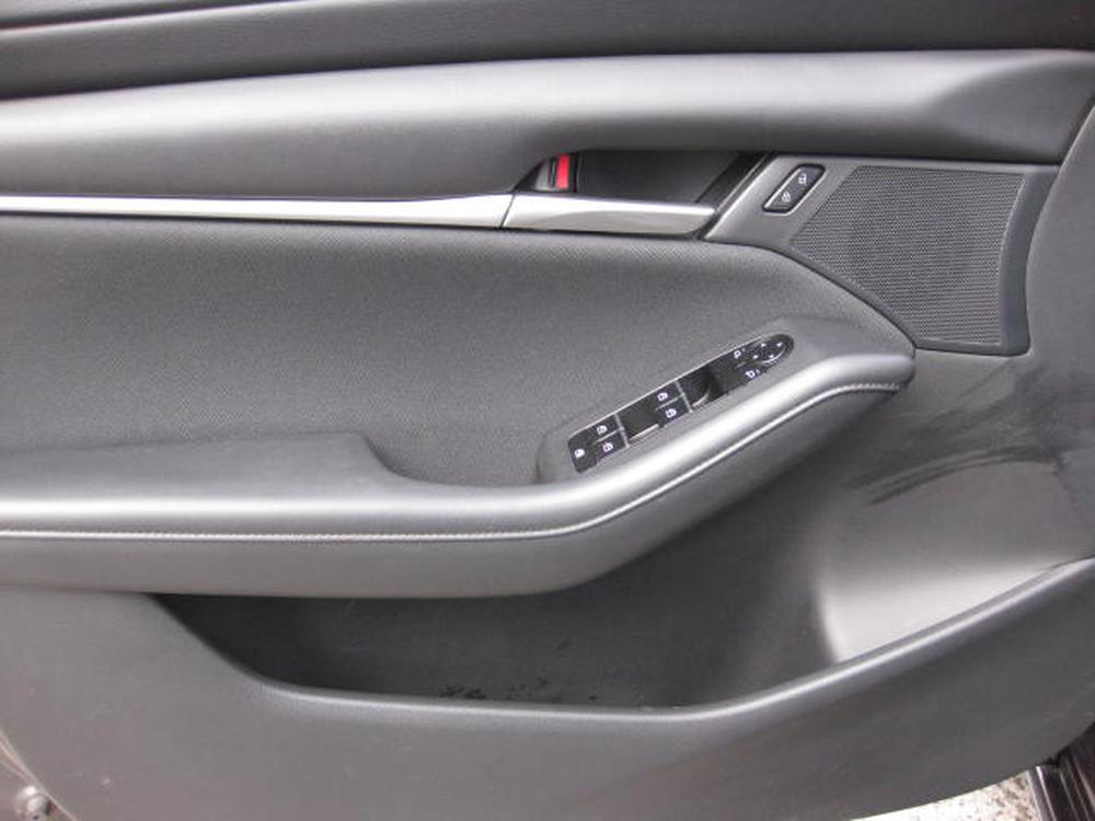 Mazda Mazda3 Sport GX 2023 d&rsquo;occasion à vendre - 9