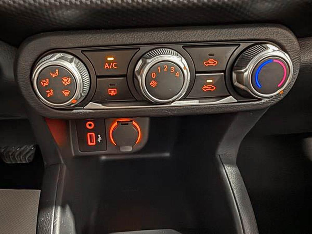 Nissan Kicks S 2023 d&rsquo;occasion à vendre - 27