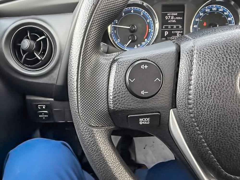 Toyota Corolla CE 2019 d&rsquo;occasion à vendre - 19