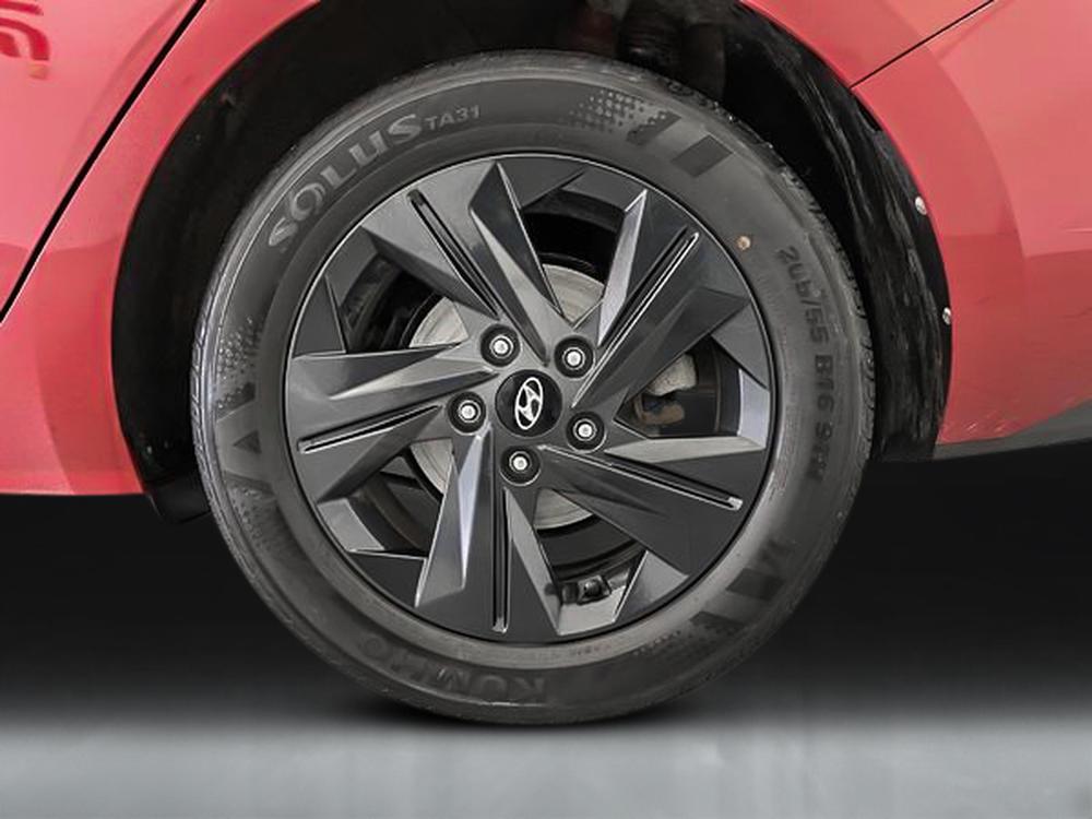 Hyundai Elantra Preferred 2022 d&rsquo;occasion à vendre - 8