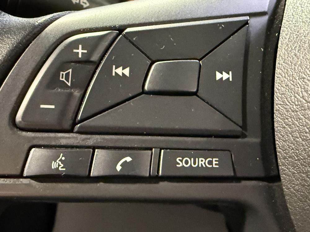 Nissan Kicks S 2023 d&rsquo;occasion à vendre - 18