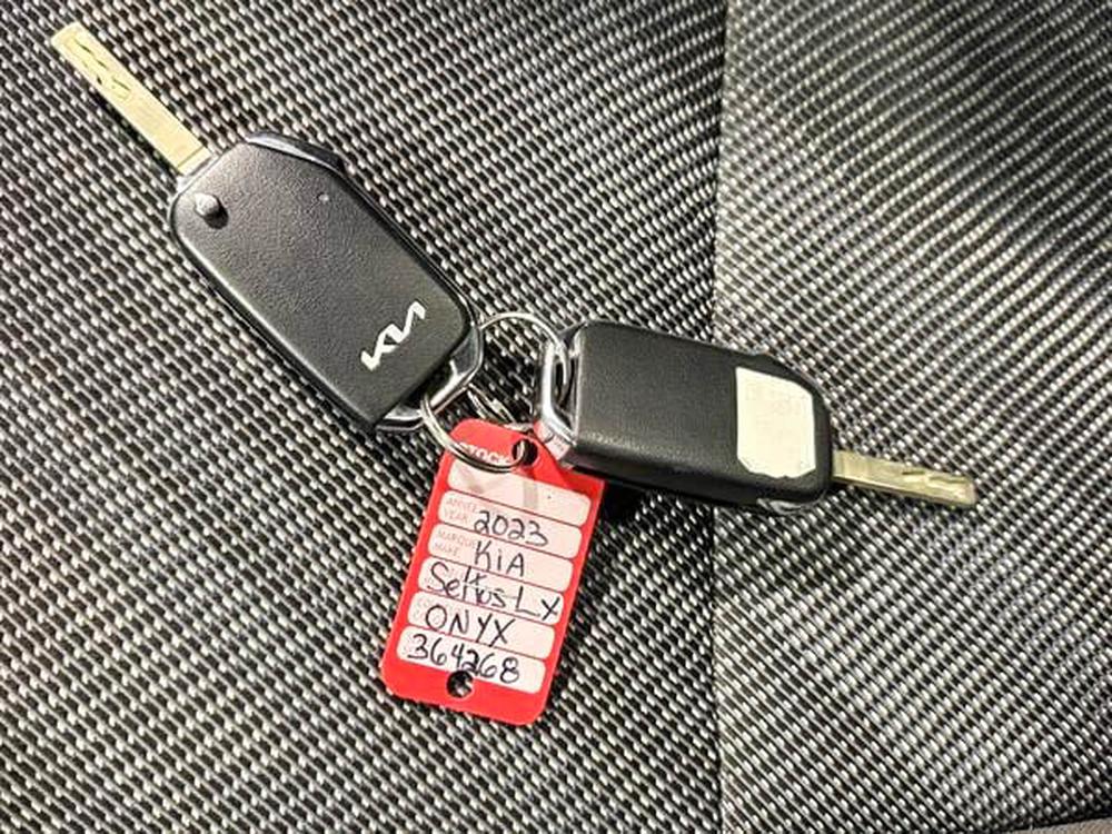 Kia Seltos LX 2023 d&rsquo;occasion à vendre - 32