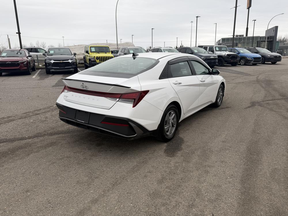 Hyundai Elantra Prefered 2024 d&rsquo;occasion à vendre - 6