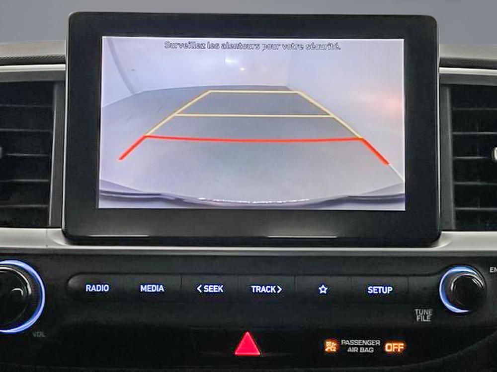 Hyundai Venue Essential 2022 d&rsquo;occasion à vendre - 22