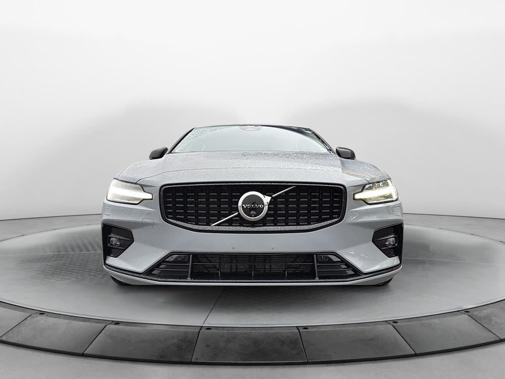 Volvo S60 B5 PLUS AWD // DARK THEME 2024 d&rsquo;occasion à vendre - 2