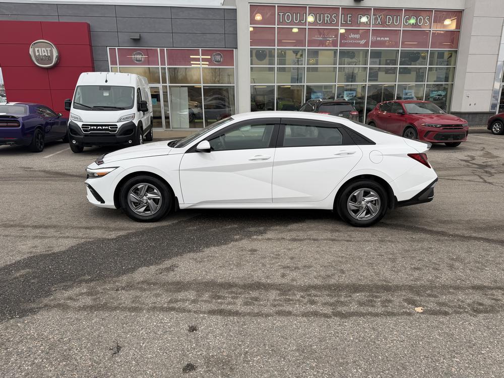 Hyundai Elantra Prefered 2024 d&rsquo;occasion à vendre - 4