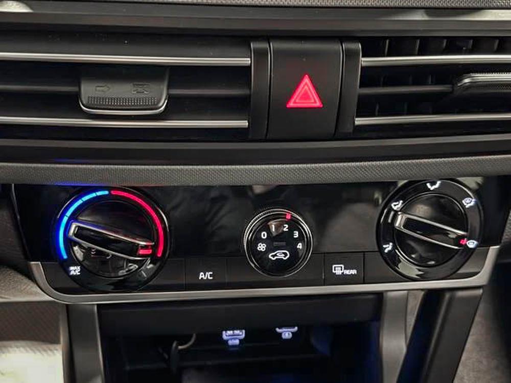 Kia Seltos LX 2023 d&rsquo;occasion à vendre - 27