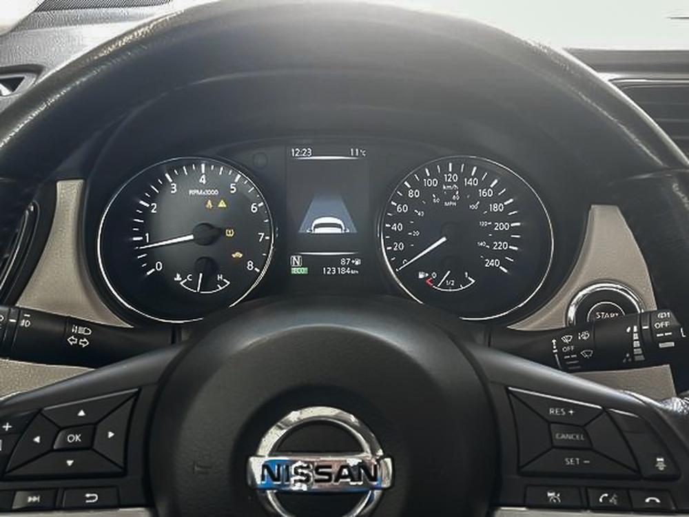 Nissan Rogue SL 2017 d&rsquo;occasion à vendre - 24