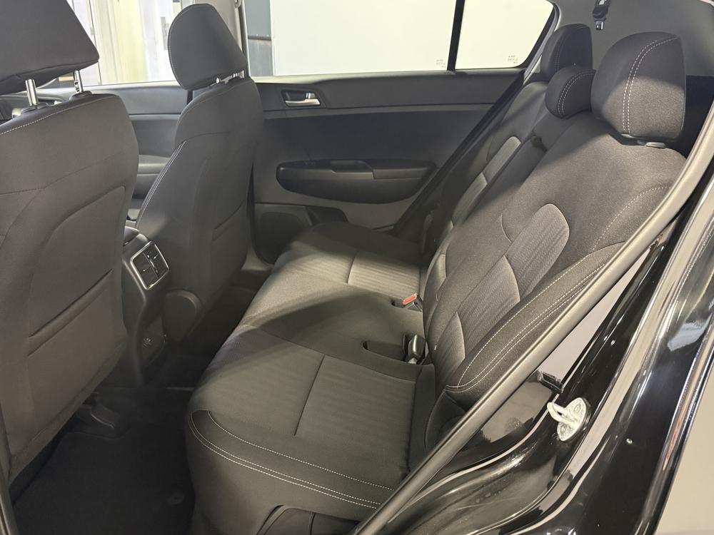 Kia Sportage LX 2020 d&rsquo;occasion à vendre - 29