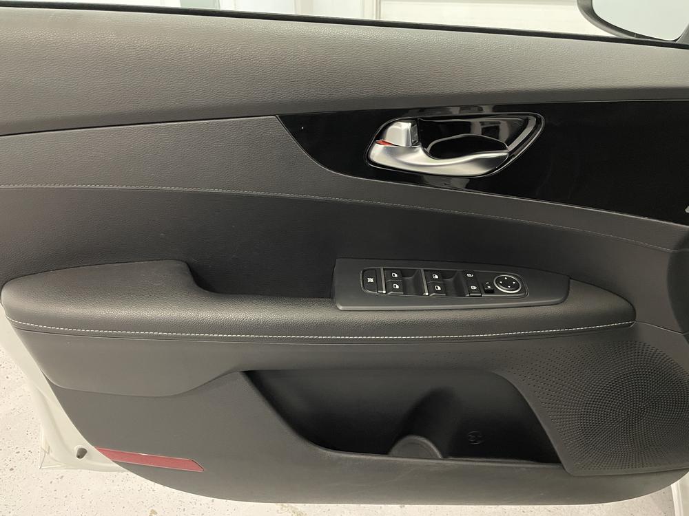 Kia Forte EX 2020 d&rsquo;occasion à vendre - 12