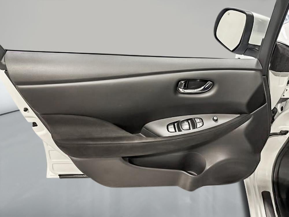 Nissan LEAF S 2017 d&rsquo;occasion à vendre - 13