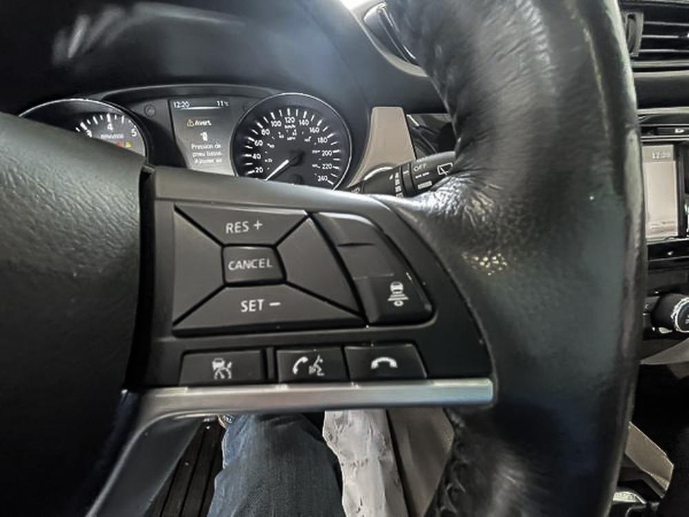 Nissan Rogue SL 2017 d&rsquo;occasion à vendre - 14