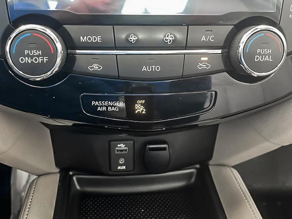 Nissan Rogue SL 2017 d&rsquo;occasion à vendre - 22