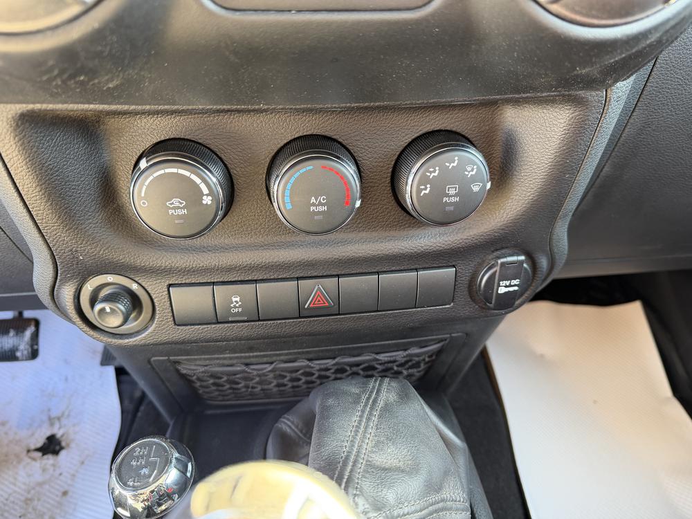 Jeep Wrangler JK Unlimited Willys 2018 d&rsquo;occasion à vendre - 19