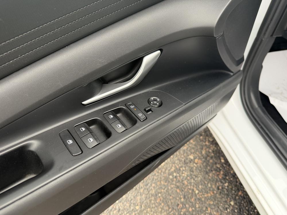 Hyundai Elantra Prefered 2024 d&rsquo;occasion à vendre - 9