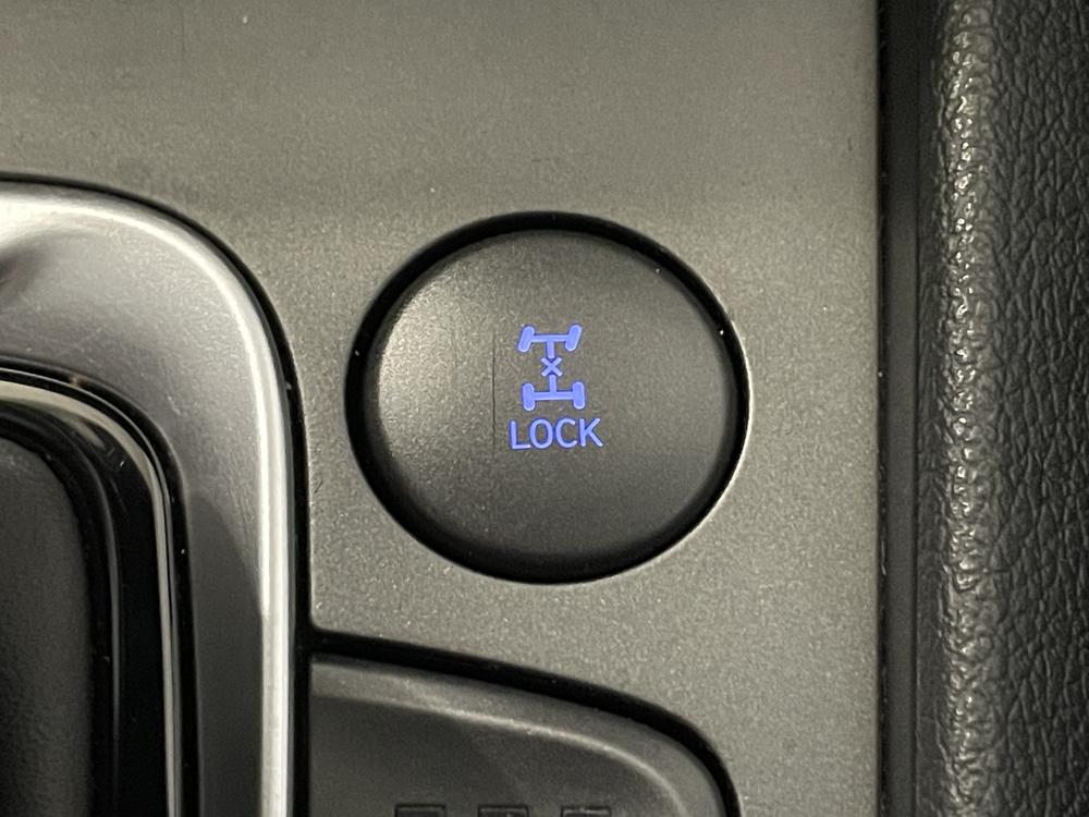 Hyundai Kona Essential AWD 2022 d&rsquo;occasion à vendre - 27