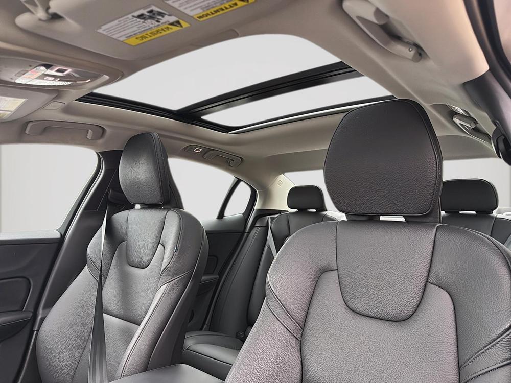 Volvo S60 B5 PLUS AWD // DARK THEME 2024 d&rsquo;occasion à vendre - 18