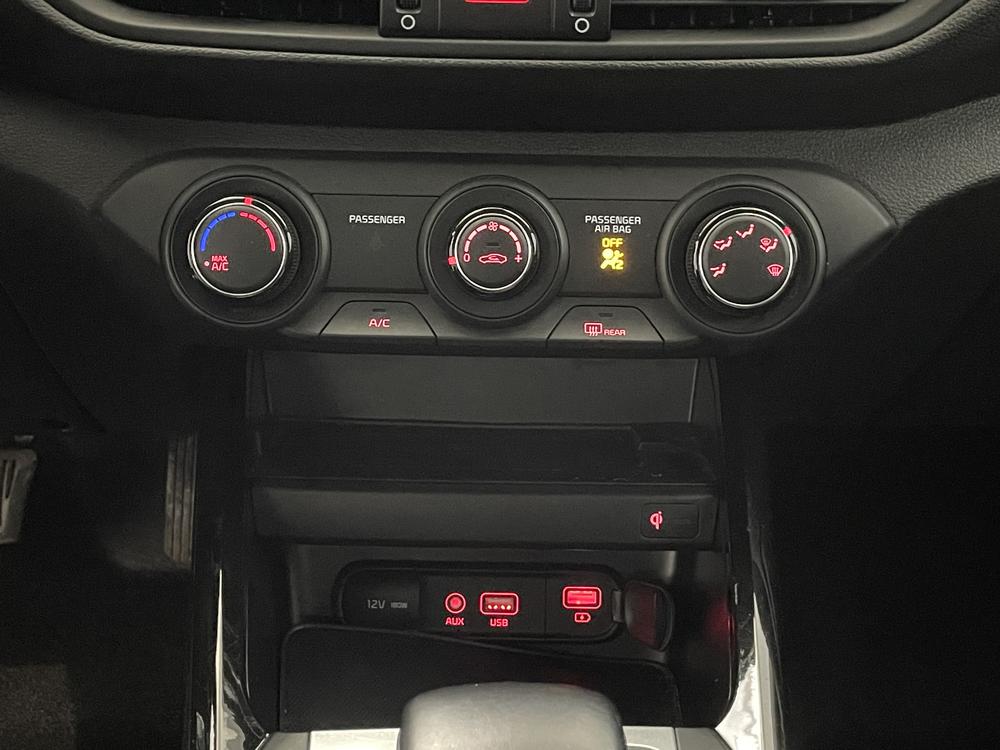 Kia Forte EX 2020 d&rsquo;occasion à vendre - 26