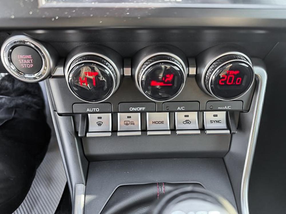 Subaru BRZ sport-tech 2023 d&rsquo;occasion à vendre - 21