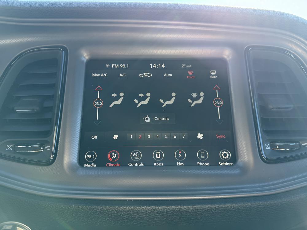 Dodge Challenger SXT AWD 2023 d&rsquo;occasion à vendre - 18