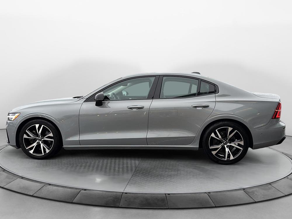 Volvo S60 B5 PLUS AWD // DARK THEME 2024 d&rsquo;occasion à vendre - 9