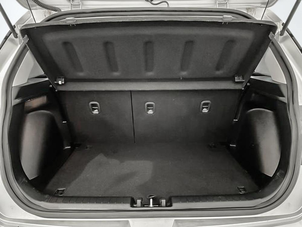 Hyundai Venue Essential 2022 d&rsquo;occasion à vendre - 27