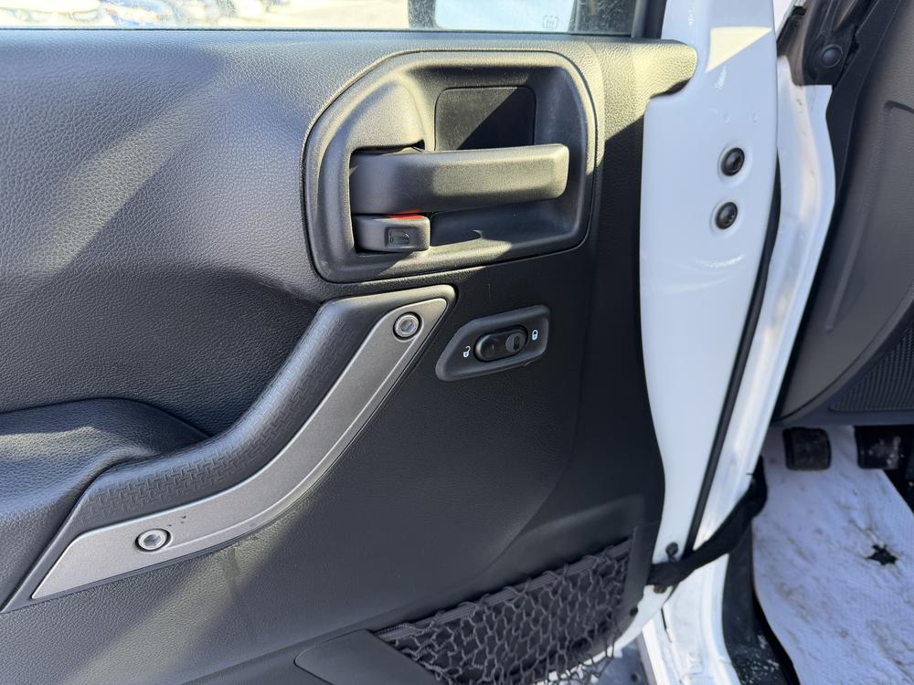 Jeep Wrangler JK Unlimited Willys 2018 d&rsquo;occasion à vendre - 12