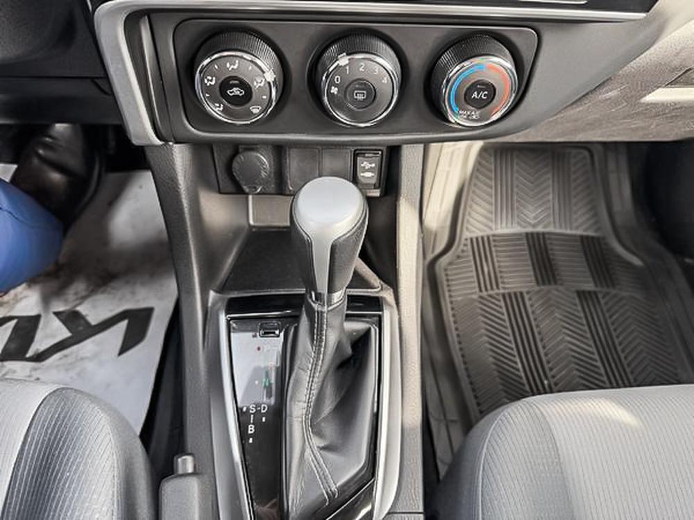 Toyota Corolla CE 2019 d&rsquo;occasion à vendre - 26