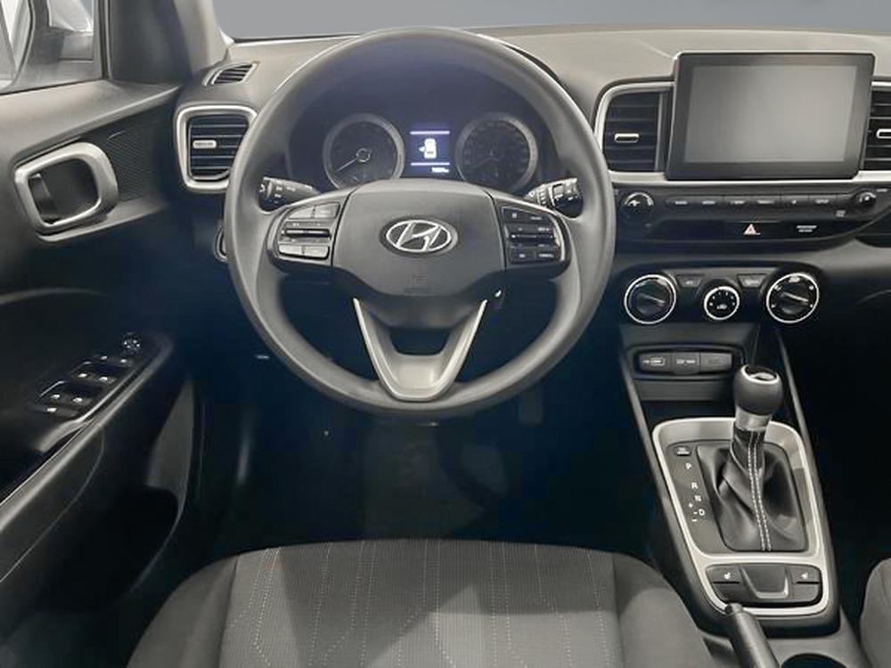 Hyundai Venue Essential 2022 d&rsquo;occasion à vendre - 9