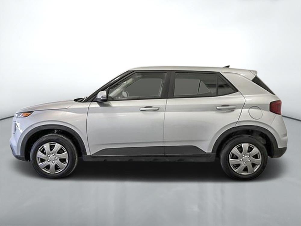 Hyundai Venue Essential 2022 d&rsquo;occasion à vendre - 4