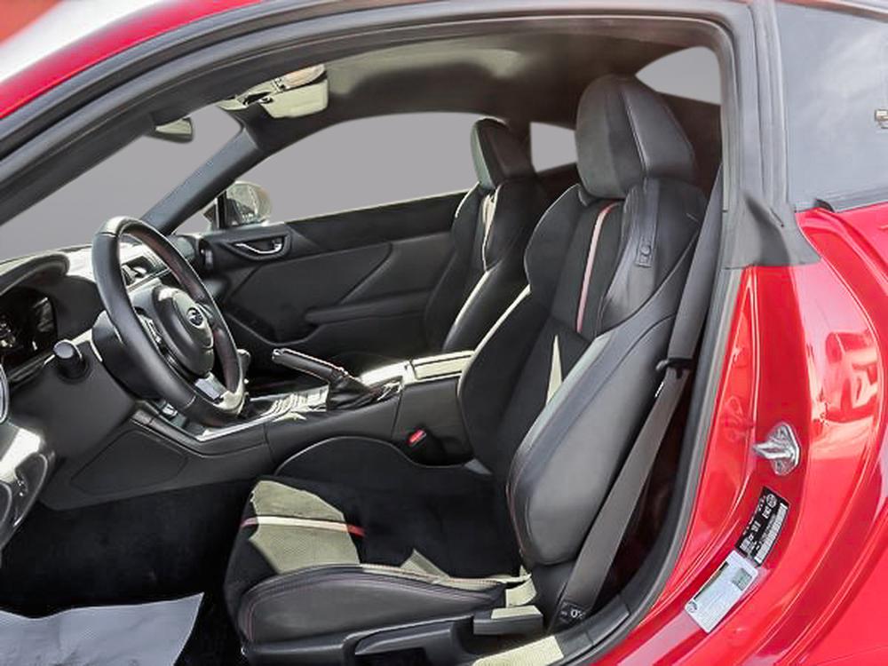 Subaru BRZ sport-tech 2023 d&rsquo;occasion à vendre - 18