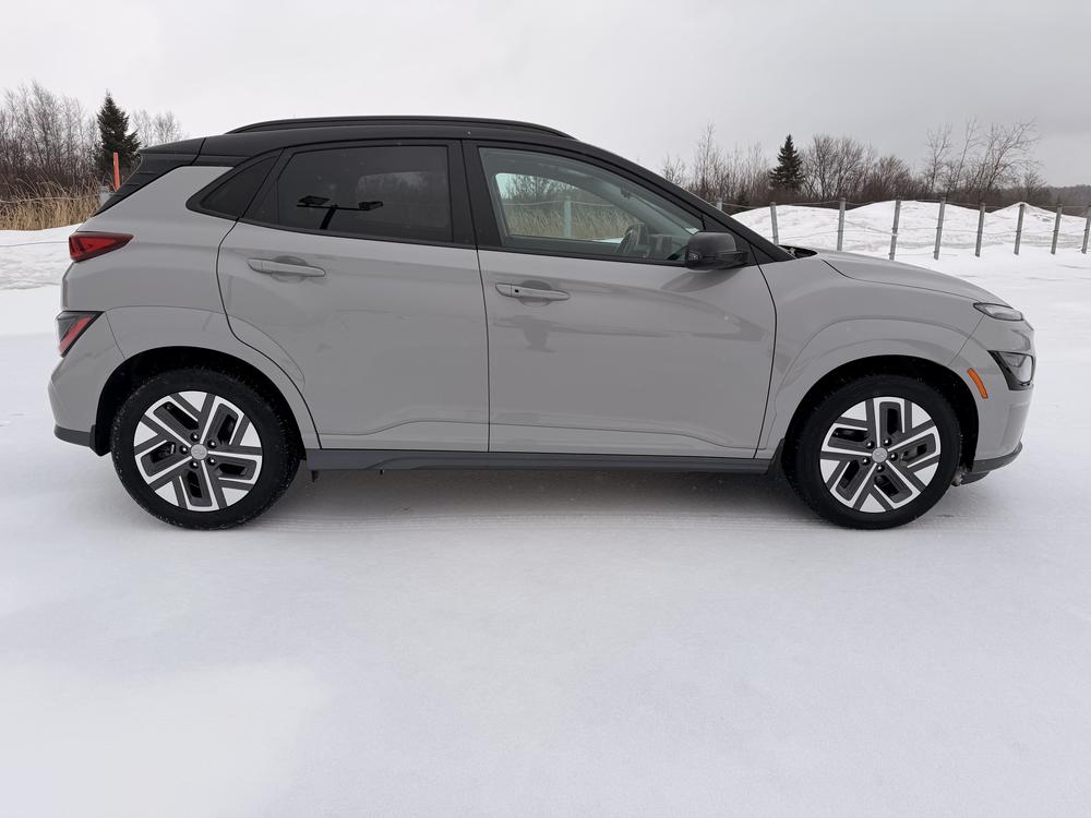 Hyundai Kona électrique PREFFERED W/TWO TONE 2023 d&rsquo;occasion à vendre - 9