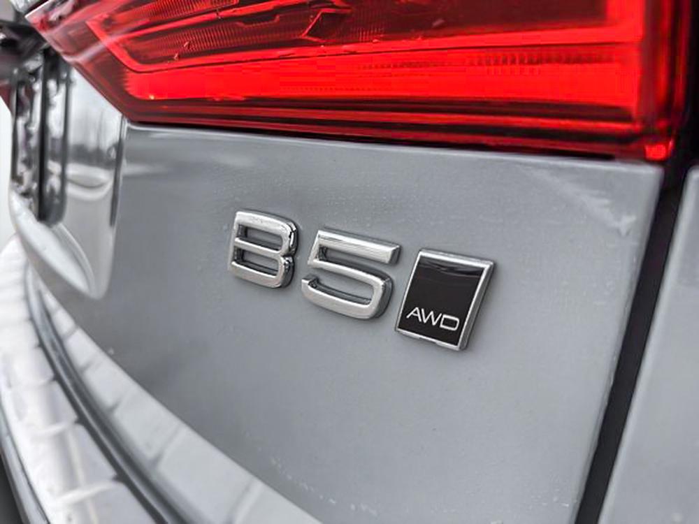 Volvo XC60 B5 ULTIMATE AWD DARK THEME 2024 d&rsquo;occasion à vendre - 11