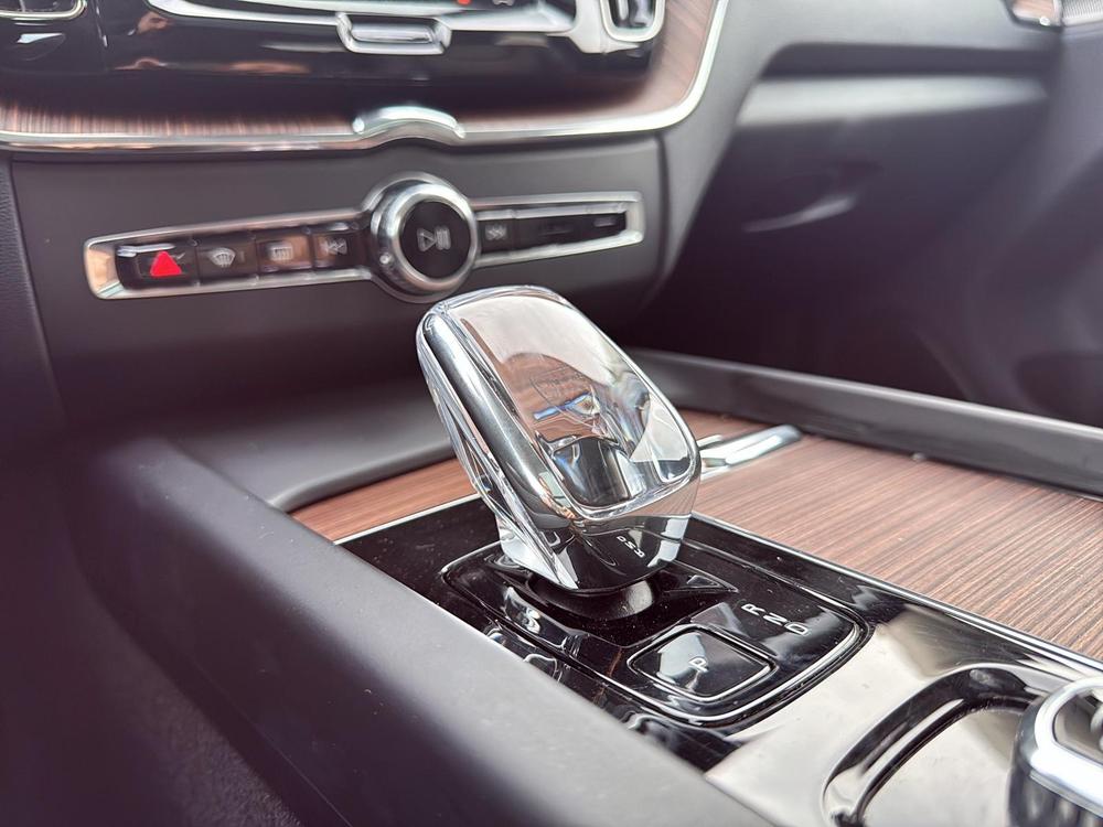 Volvo XC60 B5 ULTIMATE AWD DARK THEME 2024 d&rsquo;occasion à vendre - 18