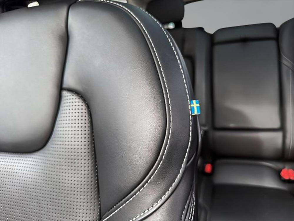 Volvo XC60 B5 ULTIMATE AWD DARK THEME 2024 d&rsquo;occasion à vendre - 12