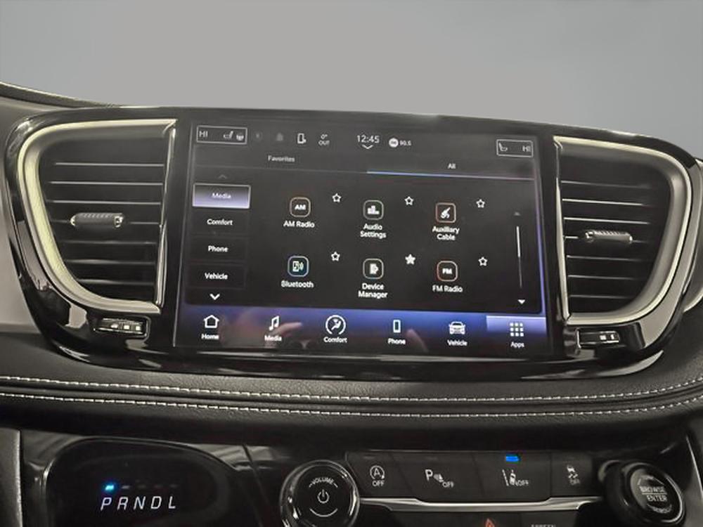 Chrysler Pacifica TOURING 2023 d&rsquo;occasion à vendre - 24