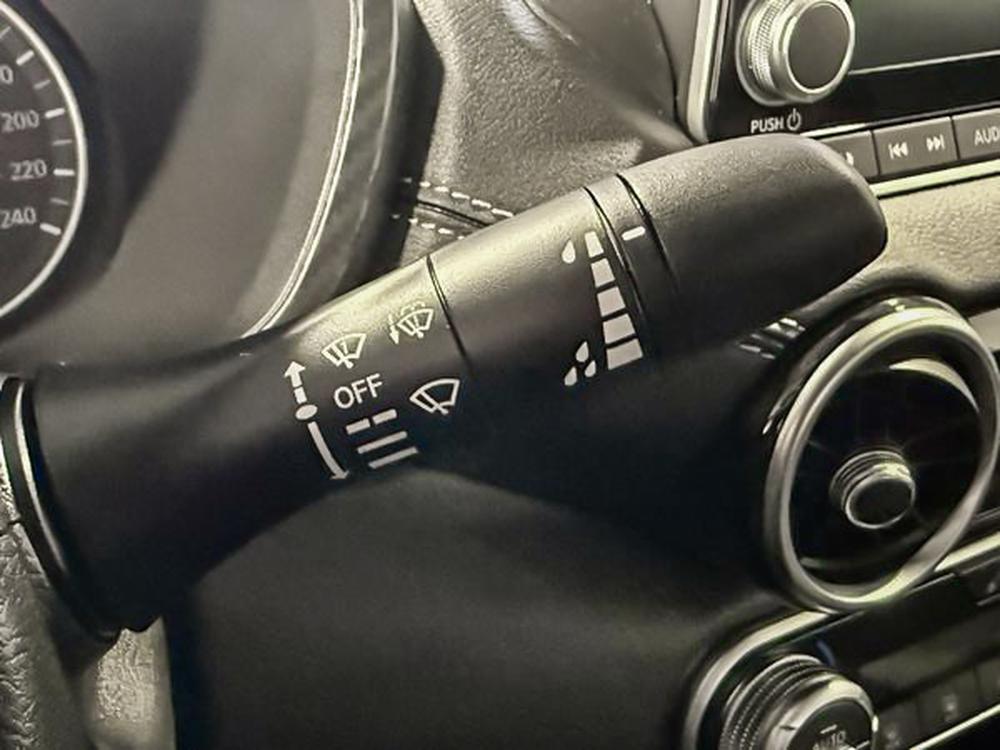 Nissan Sentra SV 2023 d&rsquo;occasion à vendre - 24