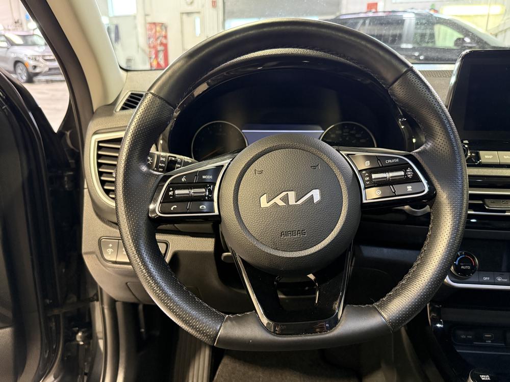 Kia Seltos SX TURBO 2022 d&rsquo;occasion à vendre - 18