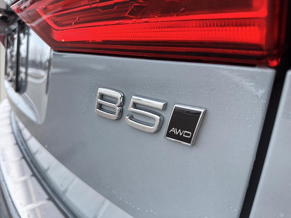 Volvo XC60 B5 ULTIMATE AWD DARK THEME 2024 d&rsquo;occasion à vendre - 11