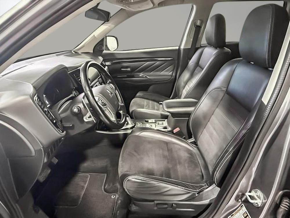 Mitsubishi Outlander PHEV SE AWD 2018 d&rsquo;occasion à vendre - 16